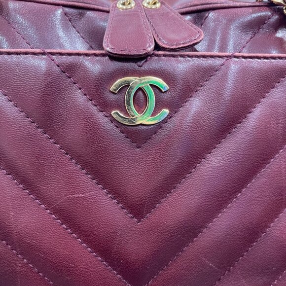 Chanel CC Chevron Lambskin Camera Shoulder Bag (53769) - Picture 4 of 14